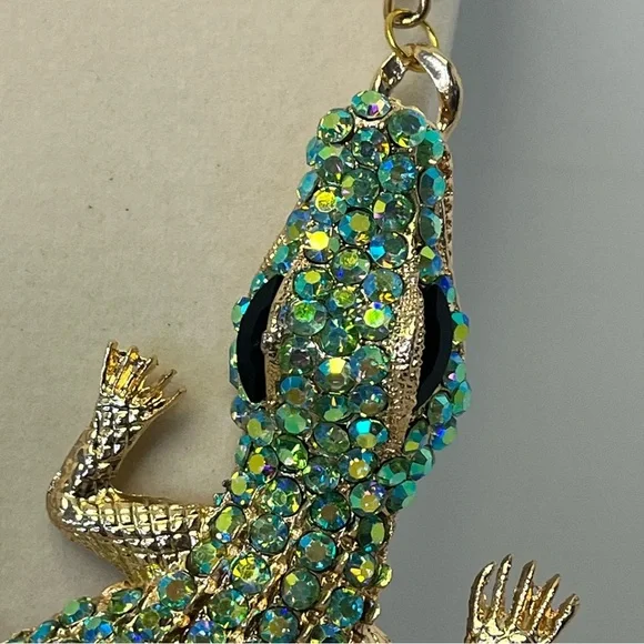 Huge Jeweled Green Lizard Pendant Statement Necklace - Picture 3 of 13
